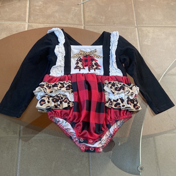 Holiday bundle (12 mo old) - Picture 8 of 10